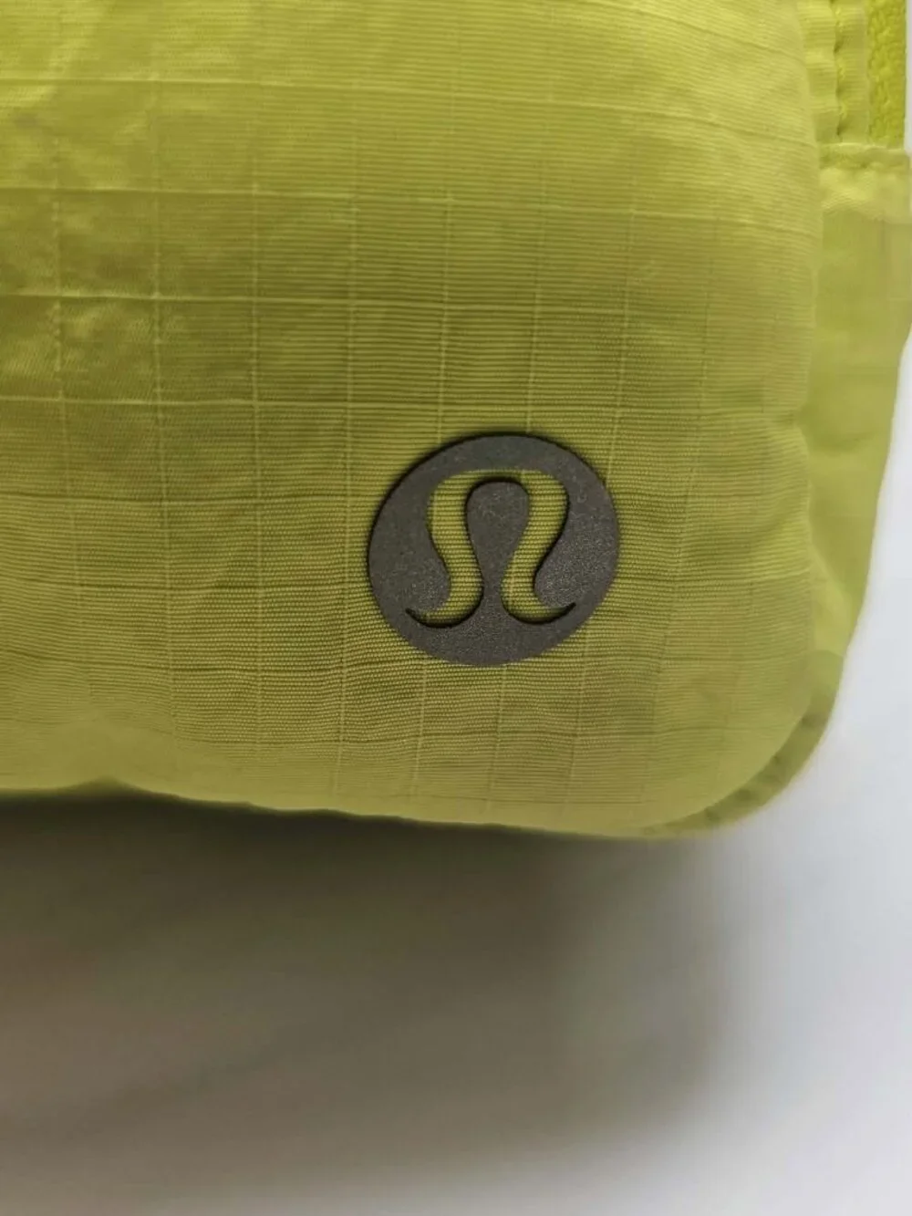 Lululemon Everywhere Lichen Lime Ripstop Mini Belt Bag